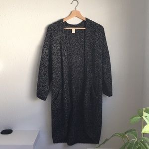 H&M | Oversized Grey and White Cardigan